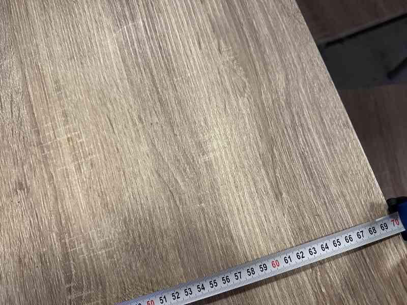 URGENTNÍ!! Kuchyňská sestava + spotřebiče + stůl + 4 židle - foto 4