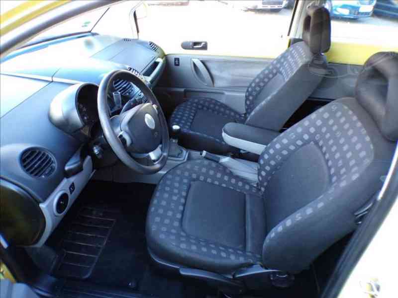 Volkswagen New Beetle 2,0 i - foto 7