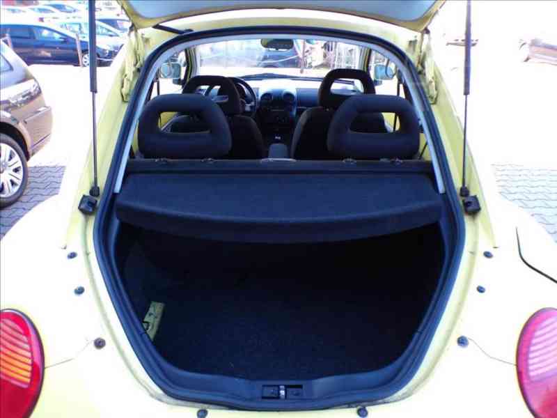 Volkswagen New Beetle 2,0 i - foto 9