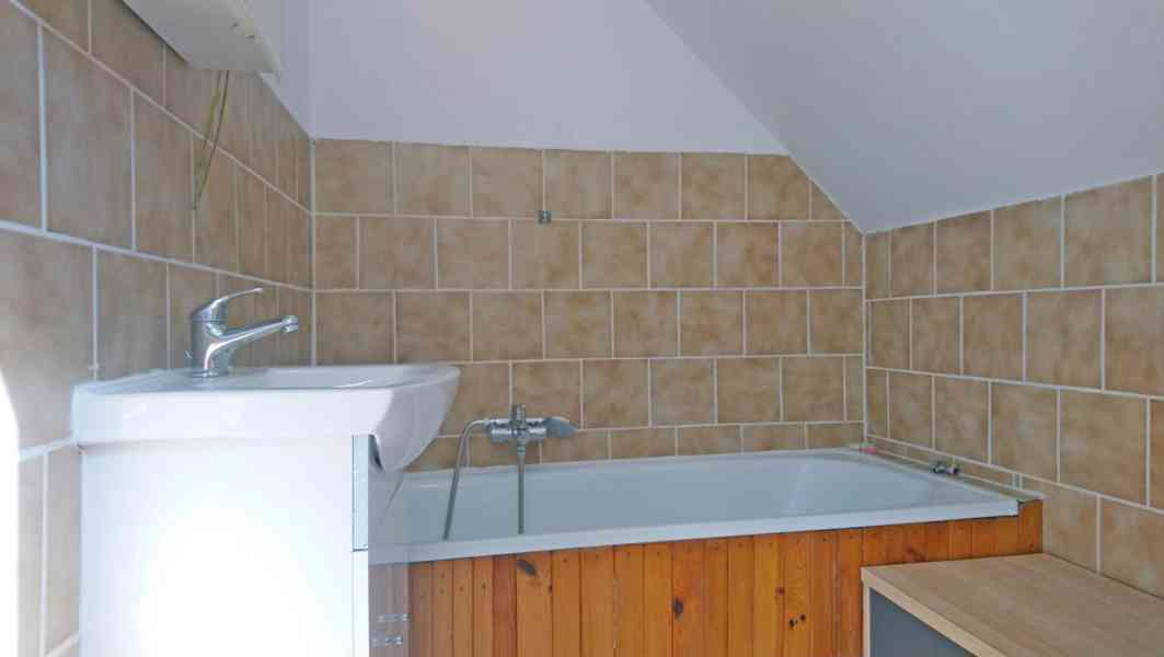 Pronáj. podkr. 1+1, 27m2 (vyb.) (Janův Důl, ul. Kubelíkova)  - foto 2