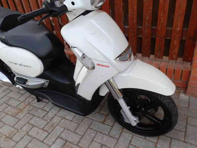 Aprilia Scarabeo 300 Light - foto 12