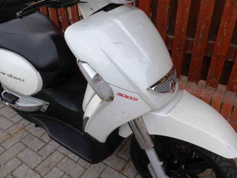 Aprilia Scarabeo 300 Light - foto 13