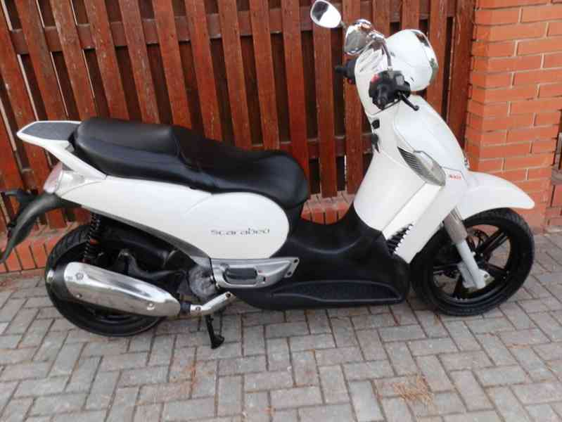 Aprilia Scarabeo 300 Light - foto 23