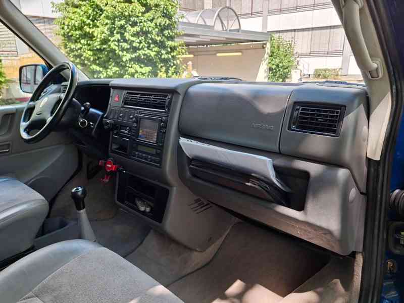 Volkswagen T4 Multivan 2,5tdi Last Edition 111kw - foto 9