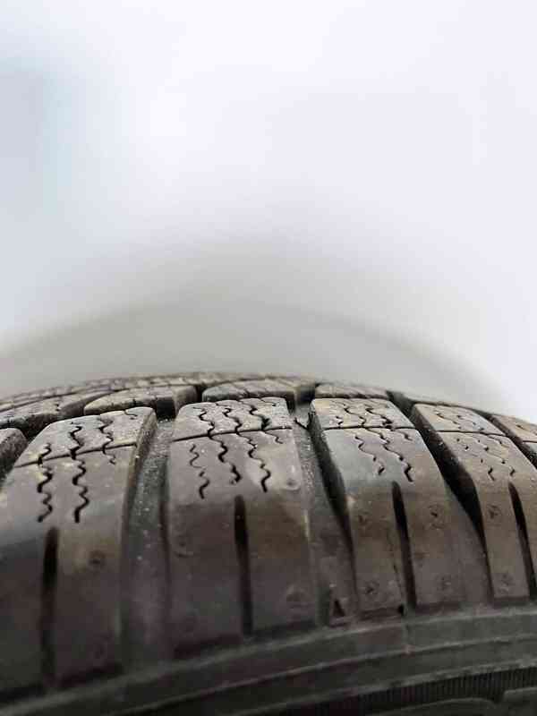 Pneu - DUNLOP - 235/50 R19 99H SP Winter Sport 3D MO M+S - foto 3