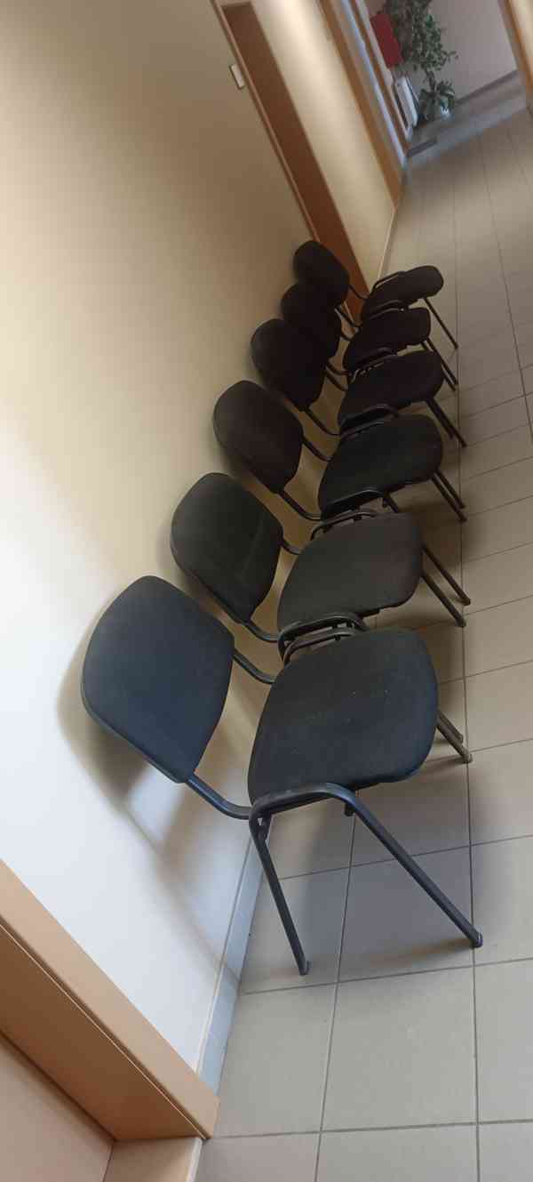 Židle stohovatelné černé 6 ks - foto 3