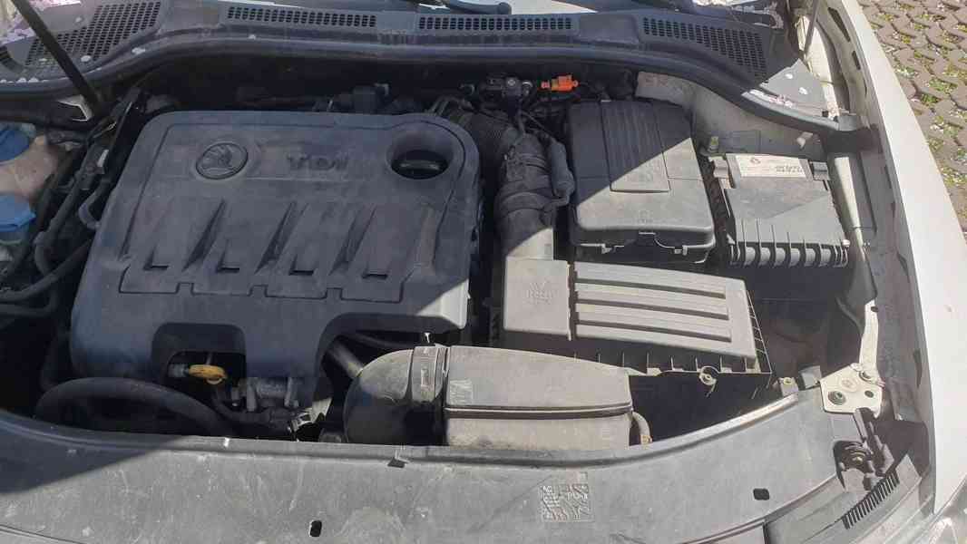 Osobní automobil tovární značky ŠKODA SUPERB - foto 5