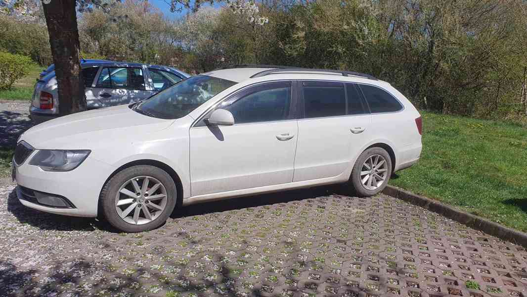 Osobní automobil tovární značky ŠKODA SUPERB - foto 8