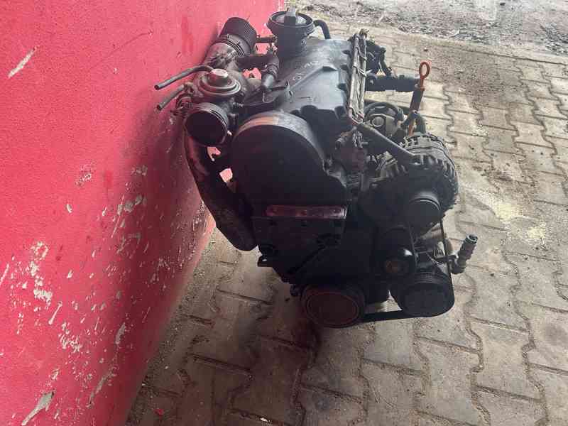 Motor 1,9TDI 96KW Seat Ibiza typ ASZ kompletní - foto 2
