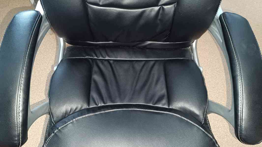 Prodám univerzální stůl na psaní a na PC,i křeslo ke stolu. - foto 16