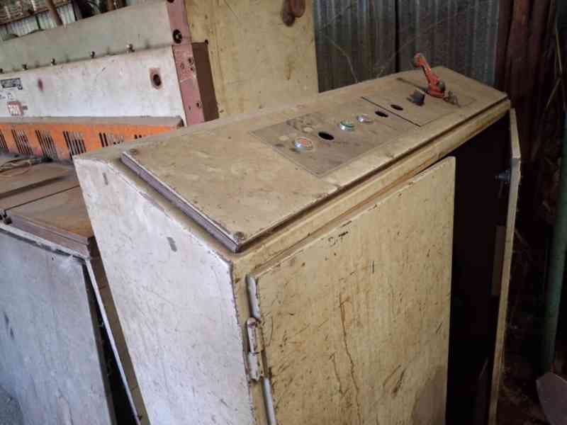 Použité tabulové nůžky NTE 2000/2,5B, r. v. 1977 - foto 3