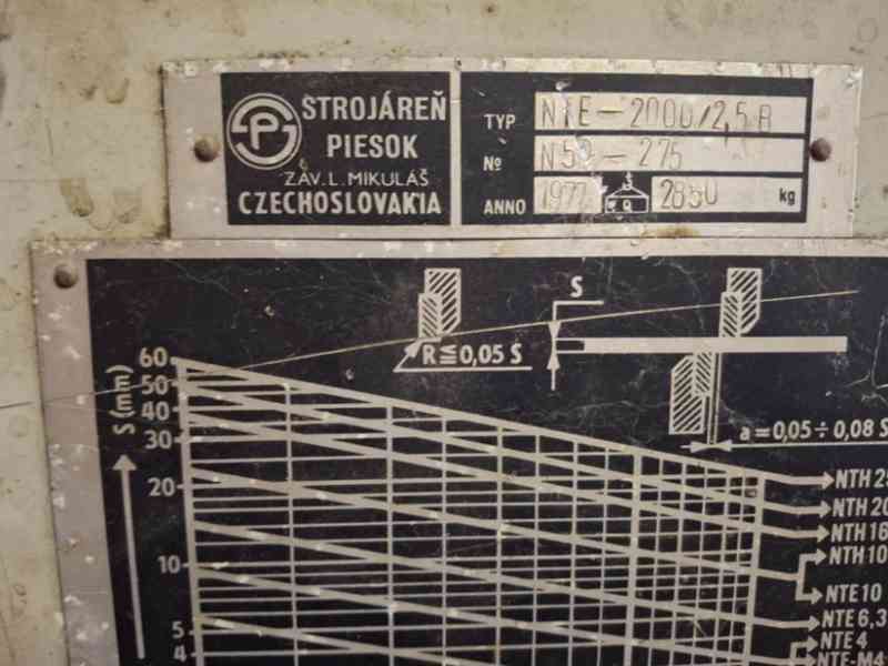 Použité tabulové nůžky NTE 2000/2,5B, r. v. 1977 - foto 5