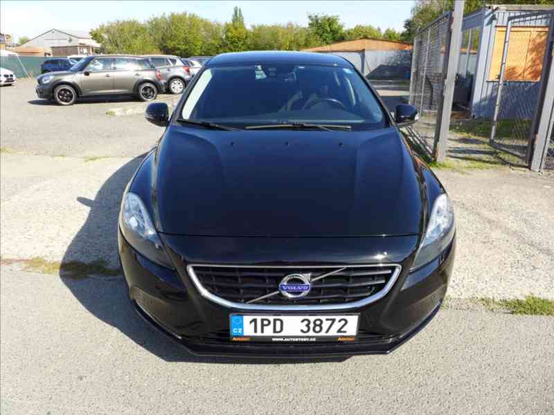 Volvo V40 1,6 D2 KAMERA, PLNÝ SERVIS - foto 2
