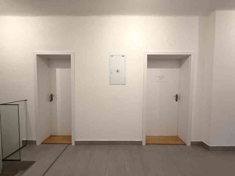 PRONÁJEM SVĚTLÉ A ÚTULNÉ KANCELÁŘE O CP CCA 12 M2, BRNO  - foto 9