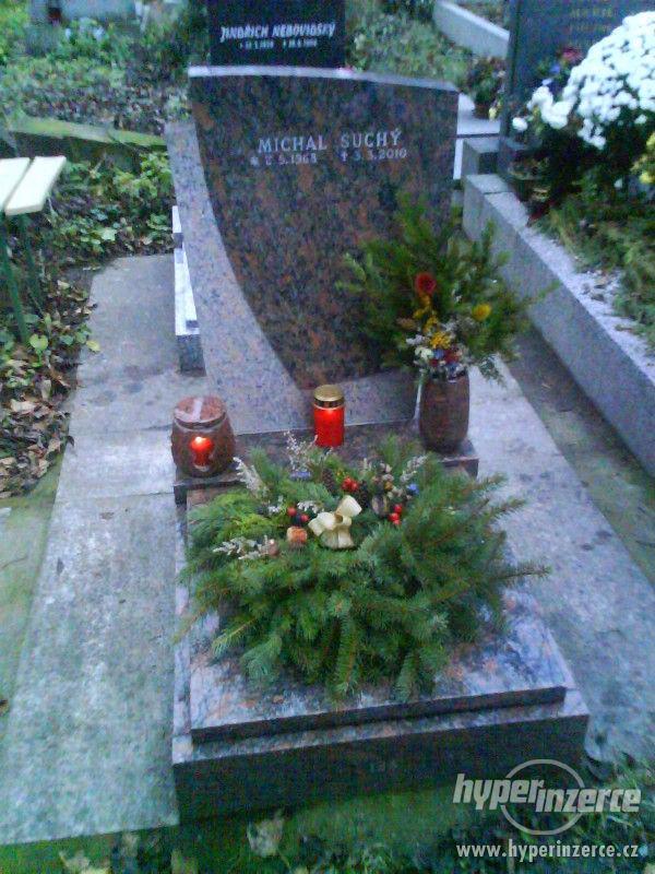 Urnový hrob - foto 1