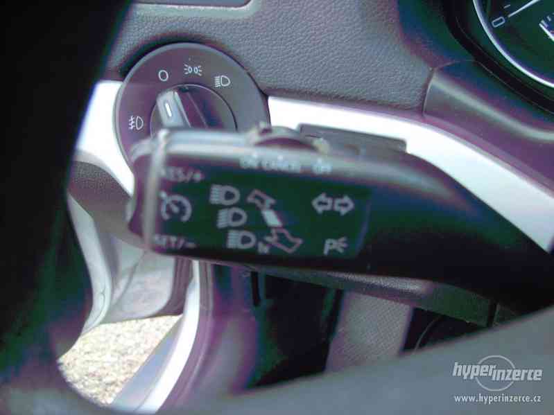 Škoda Octavia 1.6 TDI Combi r.v.2011 (servisní knížka) 77 kw - foto 11