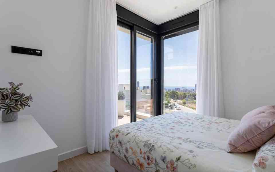  Španělsko moderní luxusní vila Sierra Cortina - foto 10