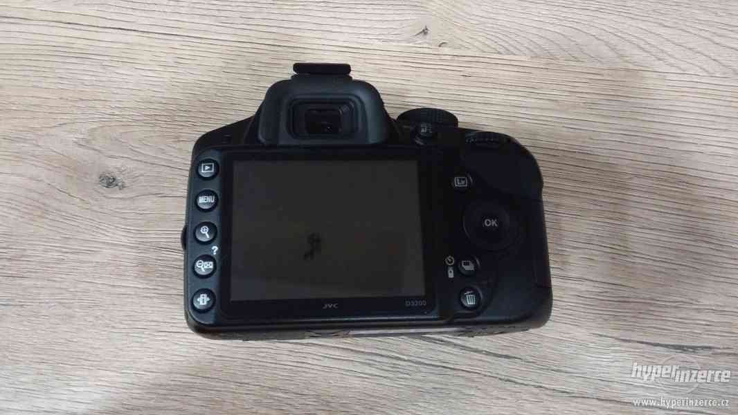 Nikon D3200 + prislusenstvi - foto 3