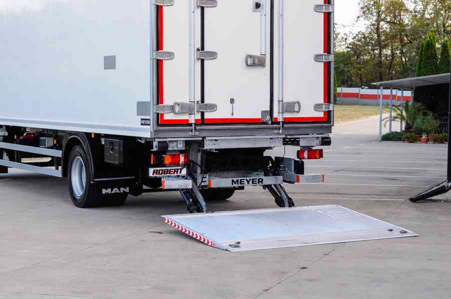 MAN TGM 18.250 – CHLADÍRENSKÉ VOZIDLO + HYDRAULICKÉ ČELO - foto 89