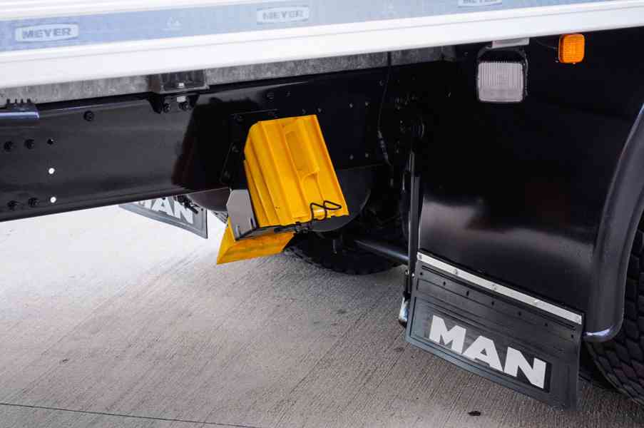 MAN TGM 18.250 – CHLADÍRENSKÉ VOZIDLO + HYDRAULICKÉ ČELO - foto 19