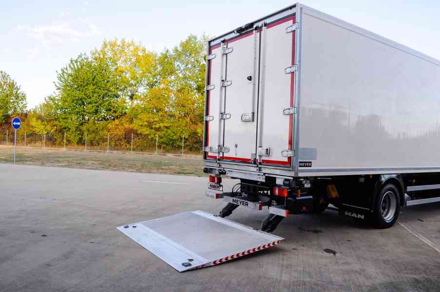 MAN TGM 18.250 – CHLADÍRENSKÉ VOZIDLO + HYDRAULICKÉ ČELO - foto 88