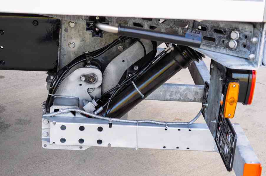 MAN TGM 18.250 – CHLADÍRENSKÉ VOZIDLO + HYDRAULICKÉ ČELO - foto 30