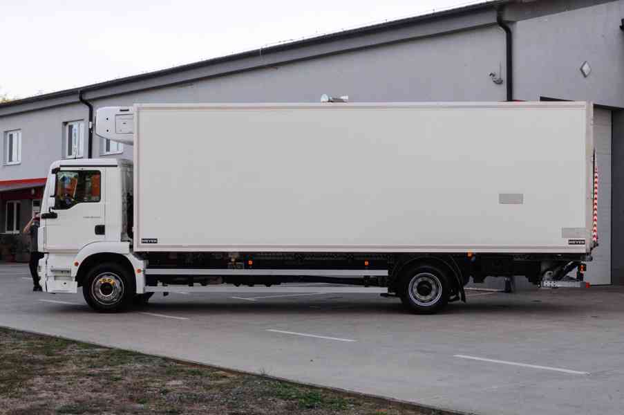 MAN TGM 18.250 – CHLADÍRENSKÉ VOZIDLO + HYDRAULICKÉ ČELO - foto 4