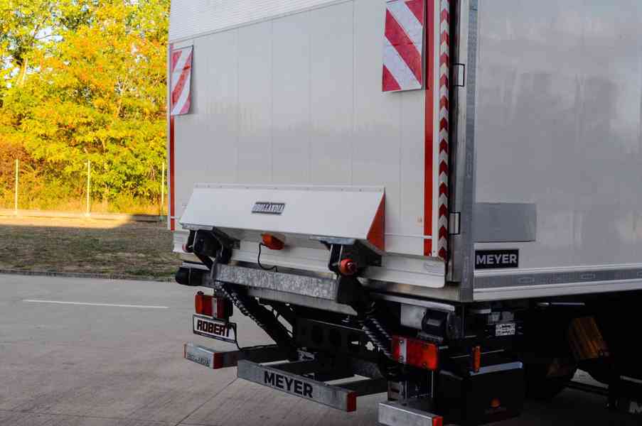 MAN TGM 18.250 – CHLADÍRENSKÉ VOZIDLO + HYDRAULICKÉ ČELO - foto 21