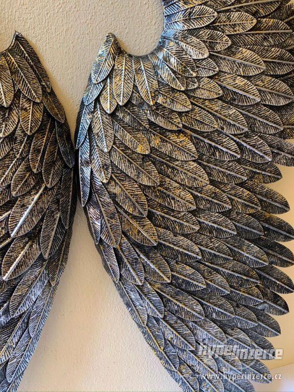 Andělská křídla - velká designová nástěnná dekorace - foto 2