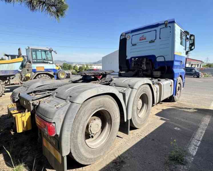 6x4 tahač 90t V8 hydr. retarder automat MAN TGX 33.680 lůžko - foto 2