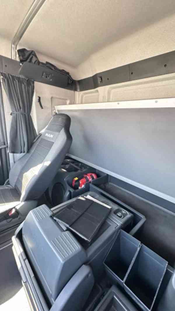 6x4 tahač 90t V8 hydr. retarder automat MAN TGX 33.680 lůžko - foto 10