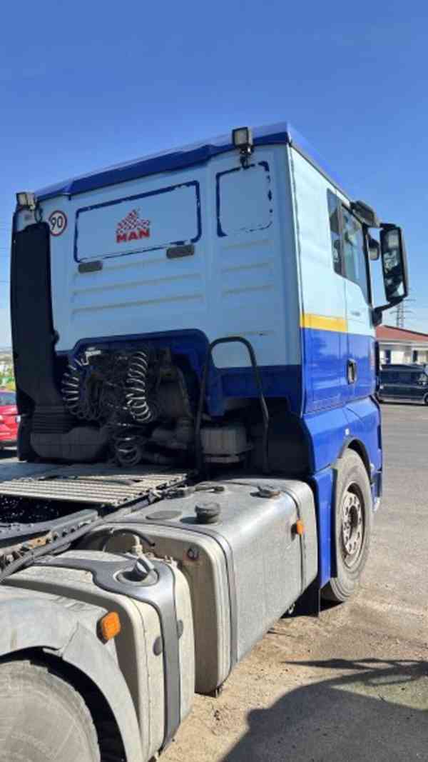 6x4 tahač 90t V8 hydr. retarder automat MAN TGX 33.680 lůžko - foto 3