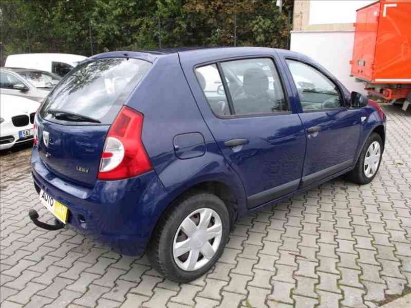 Dacia Sandero 1,2 16V KLIMA,TAŽNÉ ZAŘÍZENÍ - foto 3