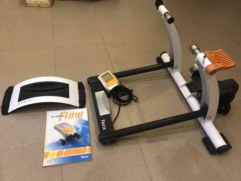 Trenažér Tacx Flow - foto 2