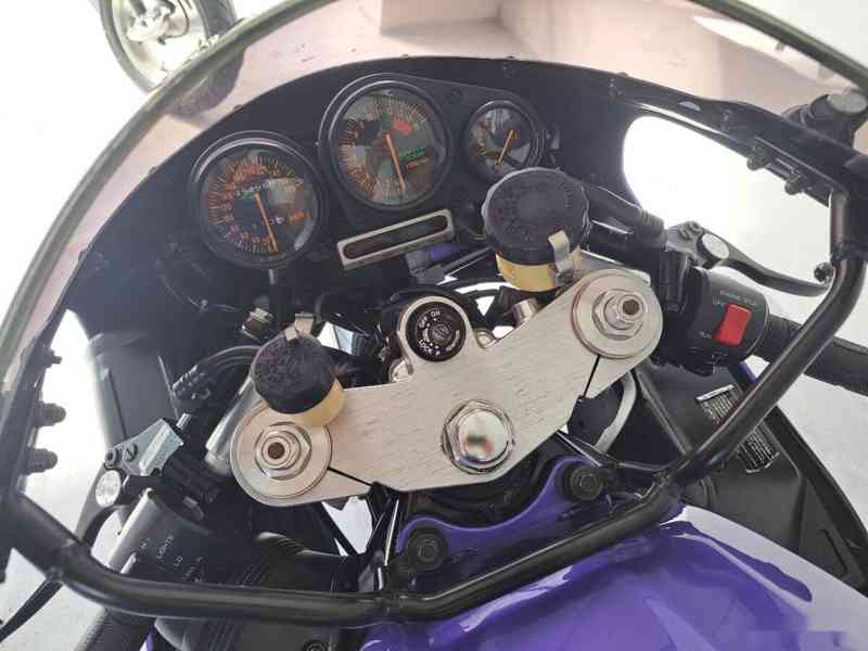 Kawasaki ZXR 750 - foto 10