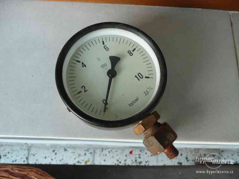 Nové manometry, měřiče tlaku - foto 9