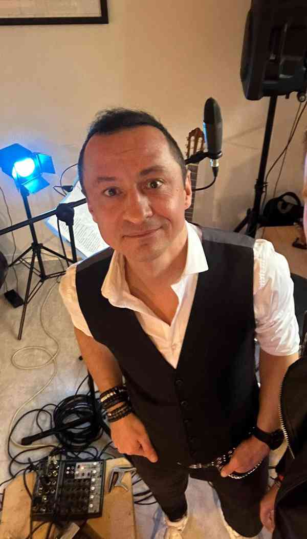 Živá hudba - foto 2