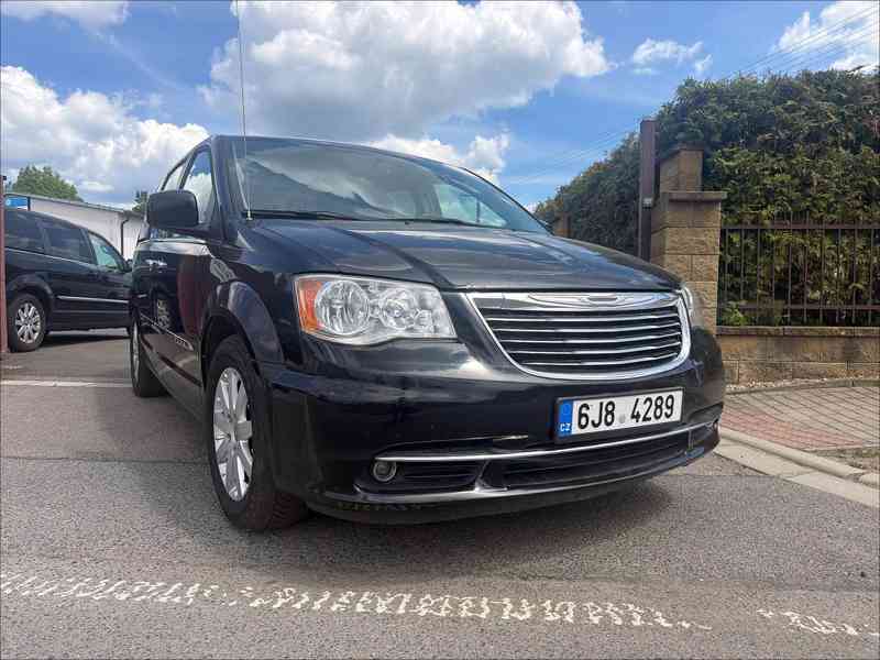 Chrysler Town Country 3,6 Limited DVD 2016 - foto 6