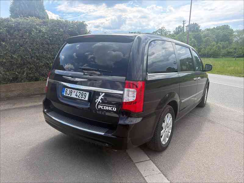 Chrysler Town Country 3,6 Limited DVD 2016 - foto 4