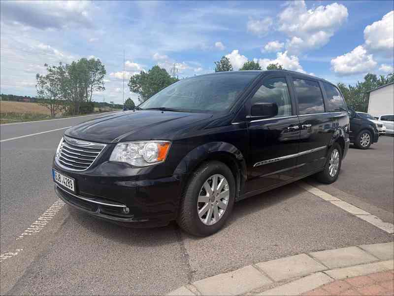 Chrysler Town Country 3,6 Limited DVD 2016 - foto 2