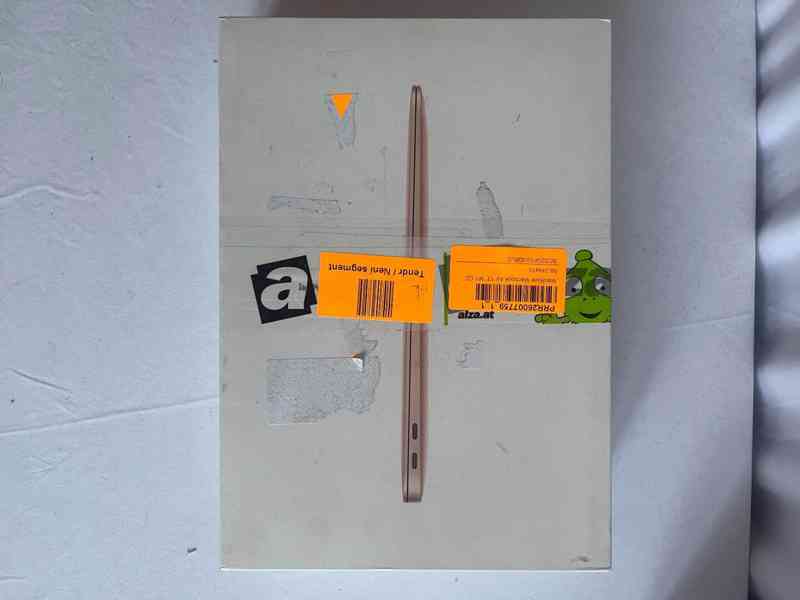 MacBook Air 13" M1 A2337 – iCloud lock, rozbitý displej,... - foto 3