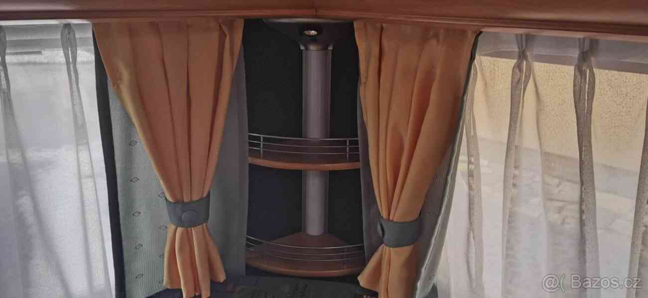 Prodám karavan Hobby Excelent  - foto 2