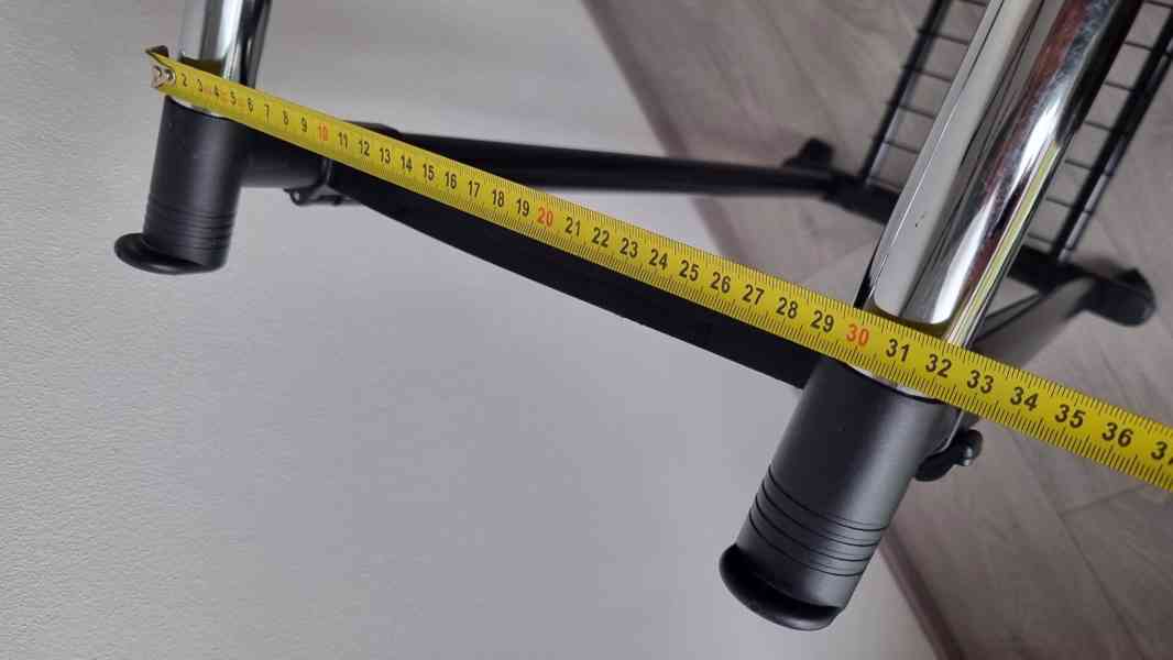 Věšák na oblečení - foto 5