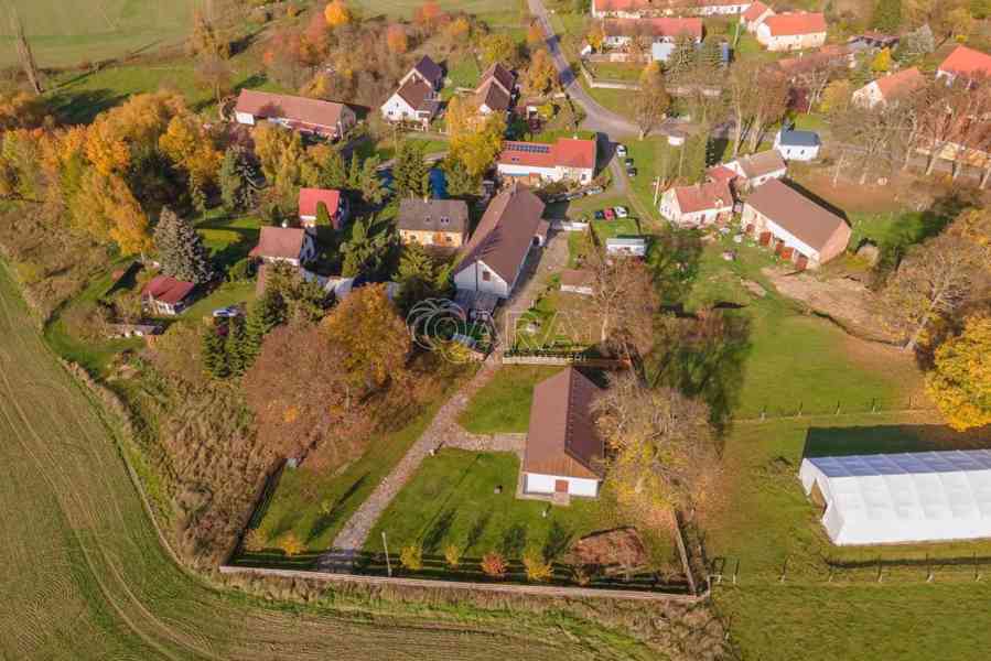 Prodej pozemků a rodinného domu - foto 3