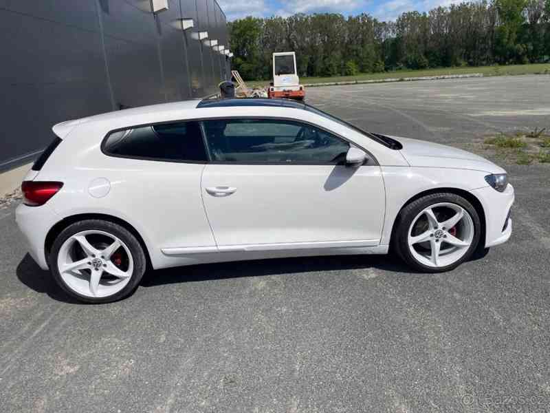 Volkswagen Scirocco 2,0 TSI 155kW + CHIP - foto 3