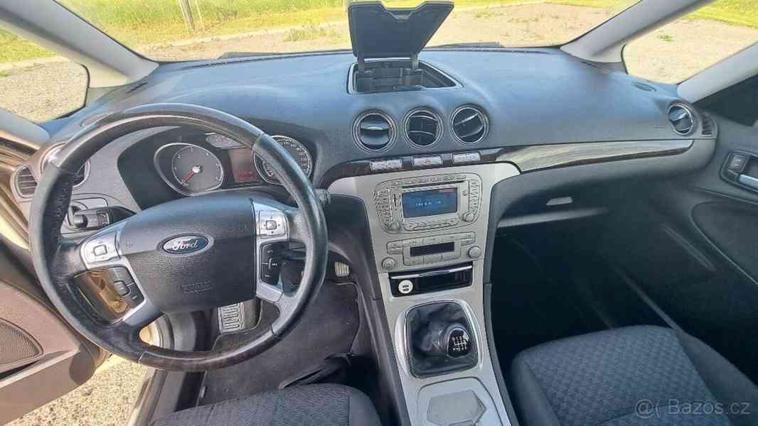 Ford Galaxy 2,0 GHIA TDCI, 7. míst - foto 8