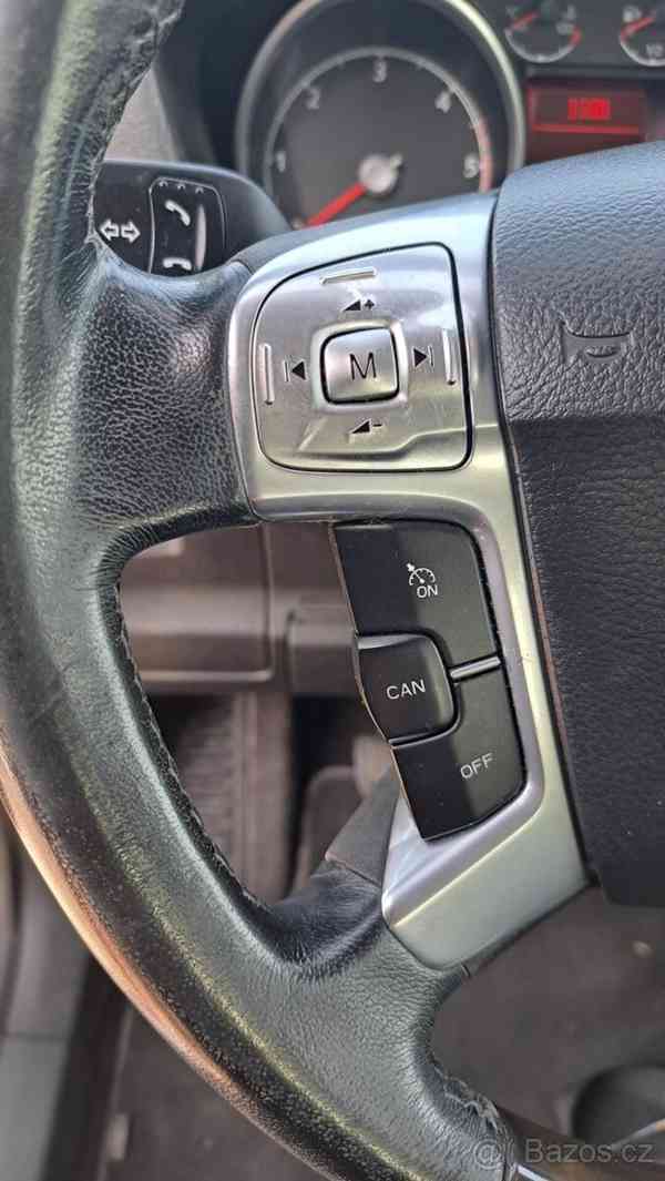 Ford Galaxy 2,0 GHIA TDCI, 7. míst - foto 14