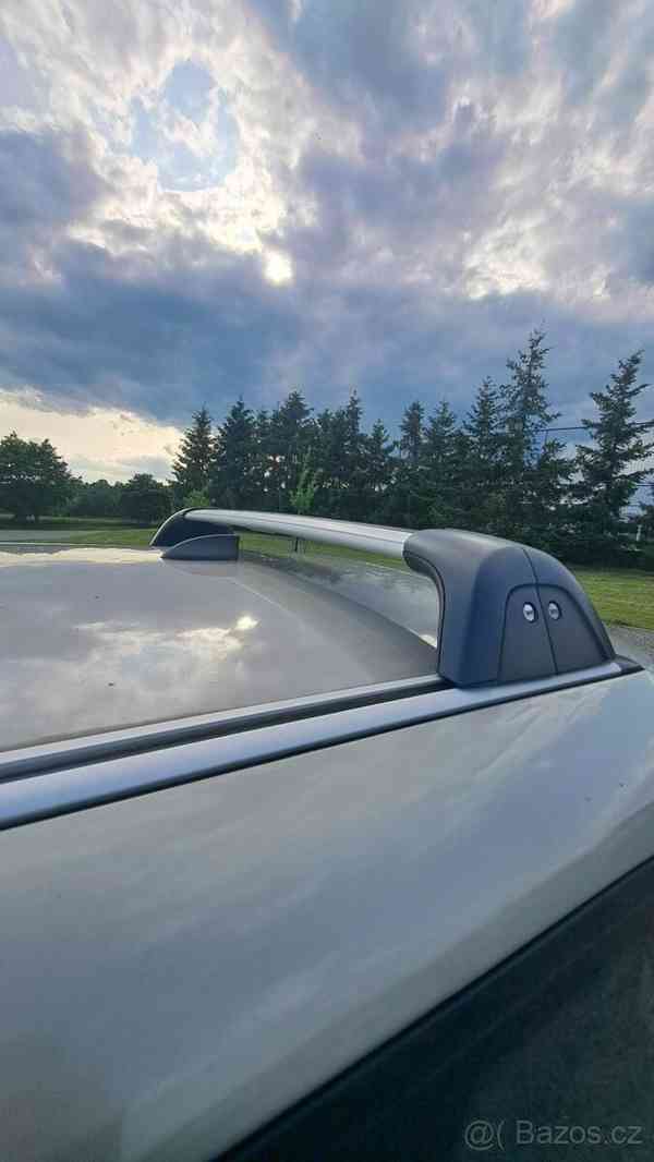 Ford Galaxy 2,0 GHIA TDCI, 7. míst - foto 12
