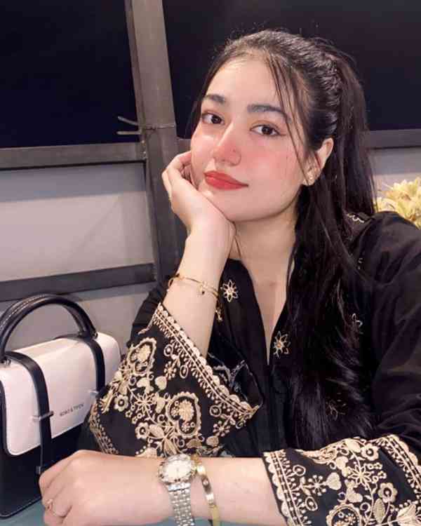 Call Girls in Model Town || 03290833300 || cheap call girls - foto 3