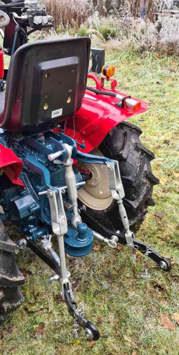 Traktor Yanmar YM 1401 - foto 7